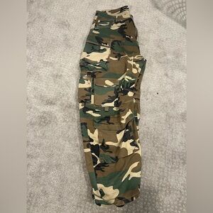 Fashion Nova Green Camouflage Cargo Pants
